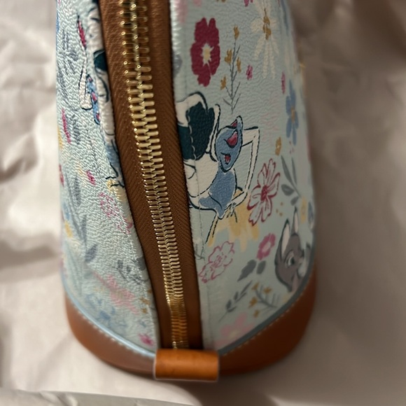 🎉HP🎉 Disney Dooney And Bourke Snow White Flower And Garden 2023 Satchel Bag - Picture 13 of 14